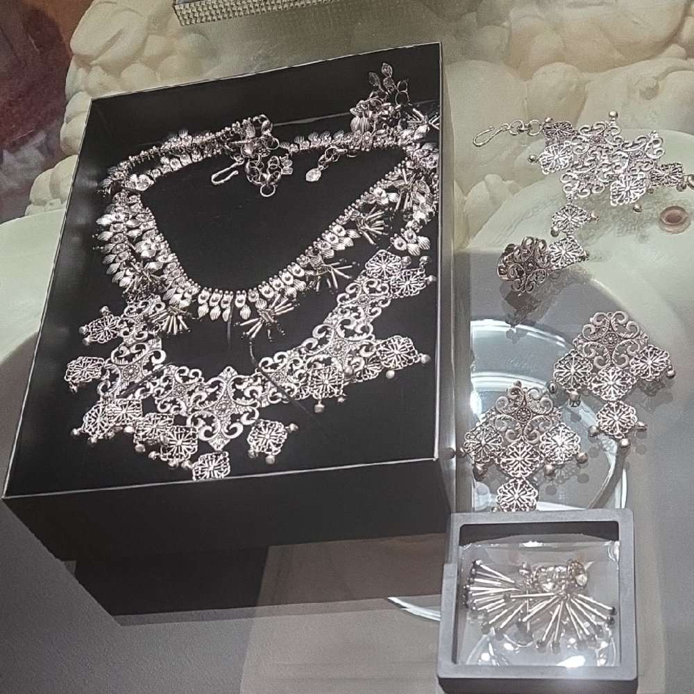 5pc Elegant Silver Jewelry Set